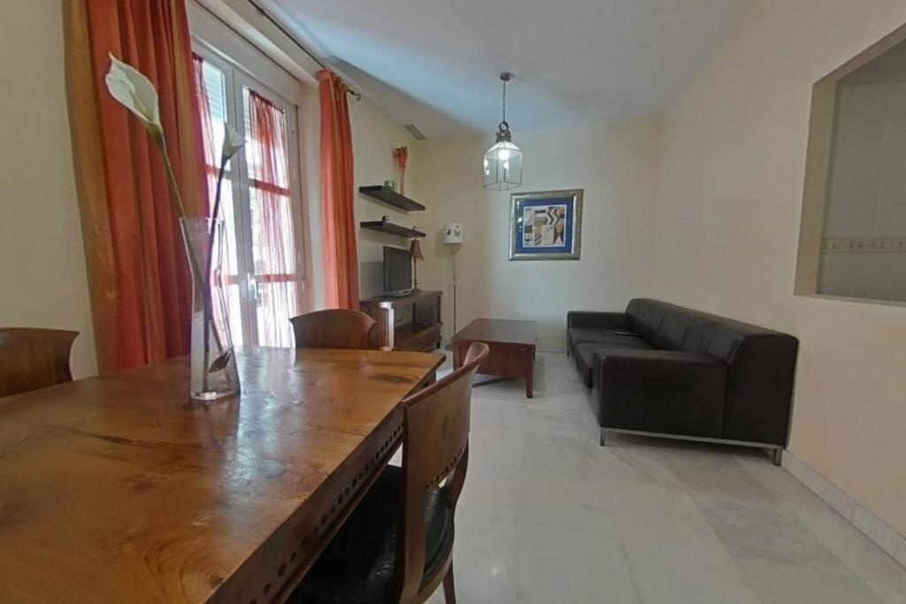 Sientete Como En Casa Siviglia Esterno foto
